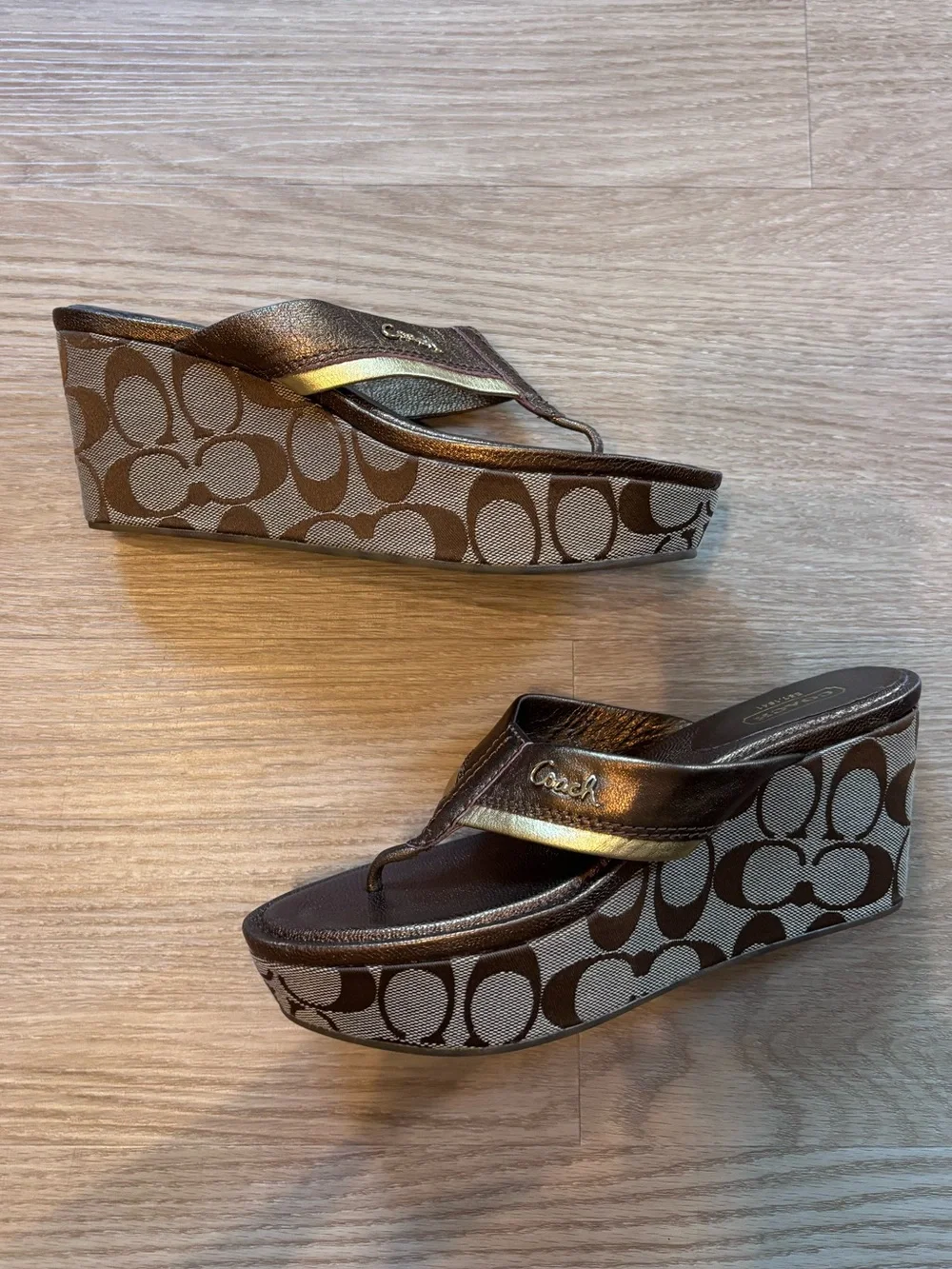 Coach Women’s 7 Jody Metallic Wedge Thong Sandal Monogram Y2K Bronze Vintage
